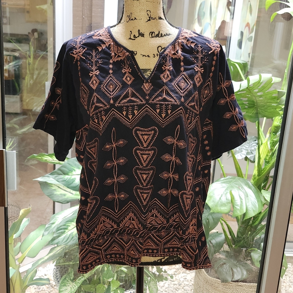 Offers Welcome Johnny Was Black Embroidered Top Sz M, L, XL, 1X